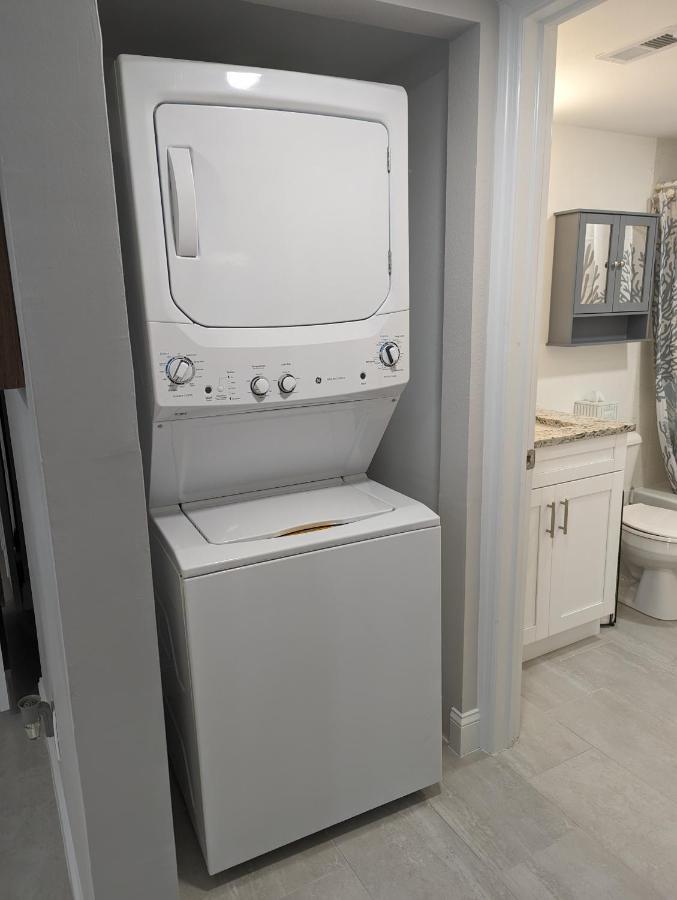 New Condo! Just 15 Min To Ft Myers And Sanibel Beach! Great Location!! Fort Myers Exterior photo